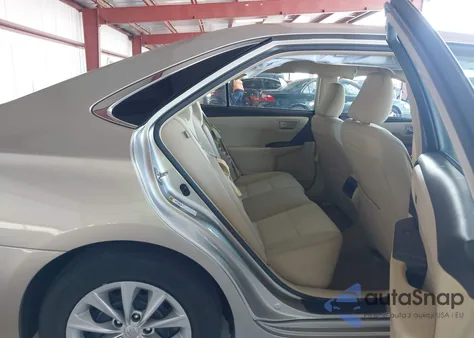 2016 Toyota Camry Le z USA, uszkodzony, nr VIN 4T4BF1FK6GR530791